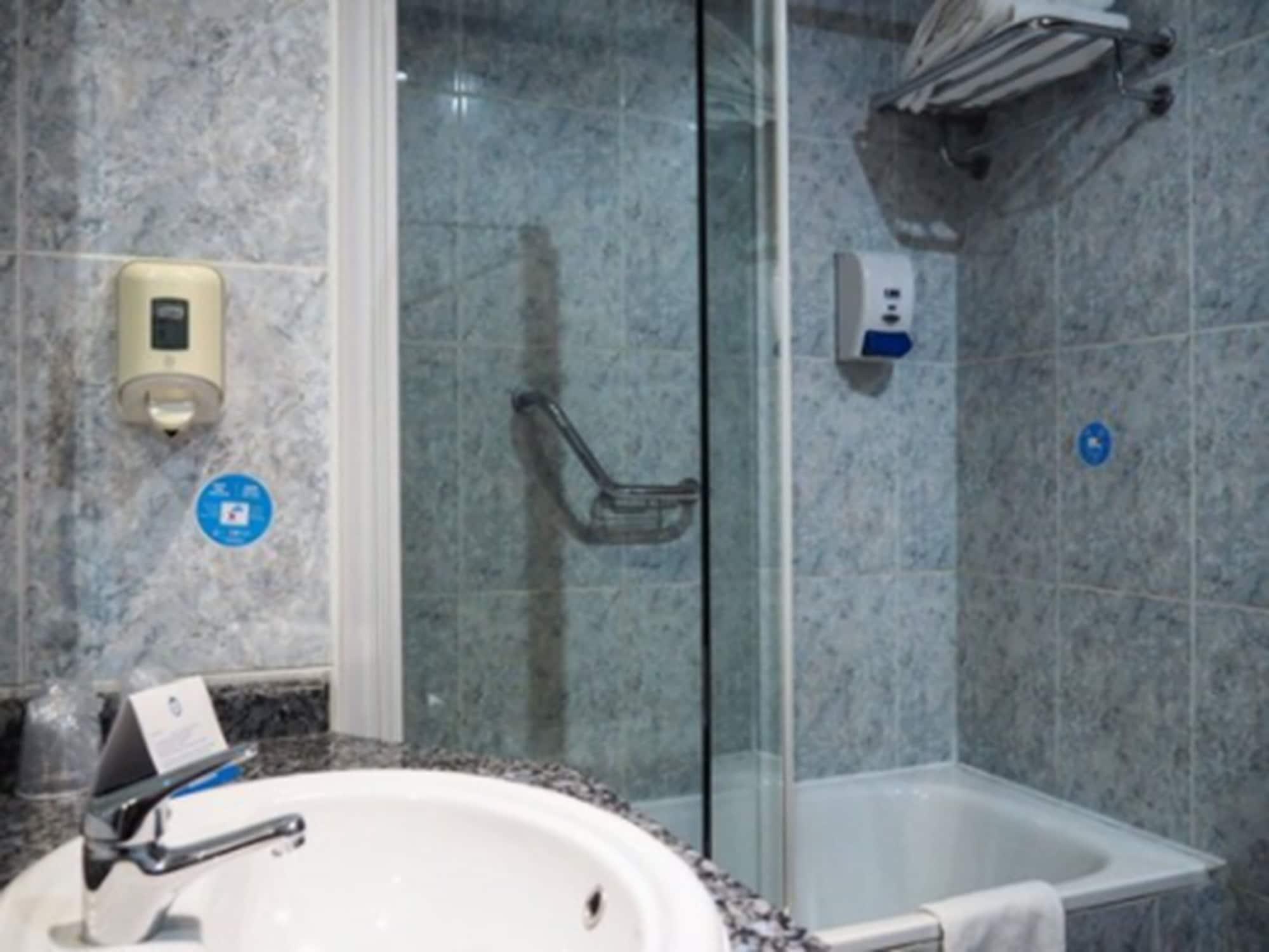 Hotel Humanes أومانيس ديه مدريد المظهر الخارجي الصورة