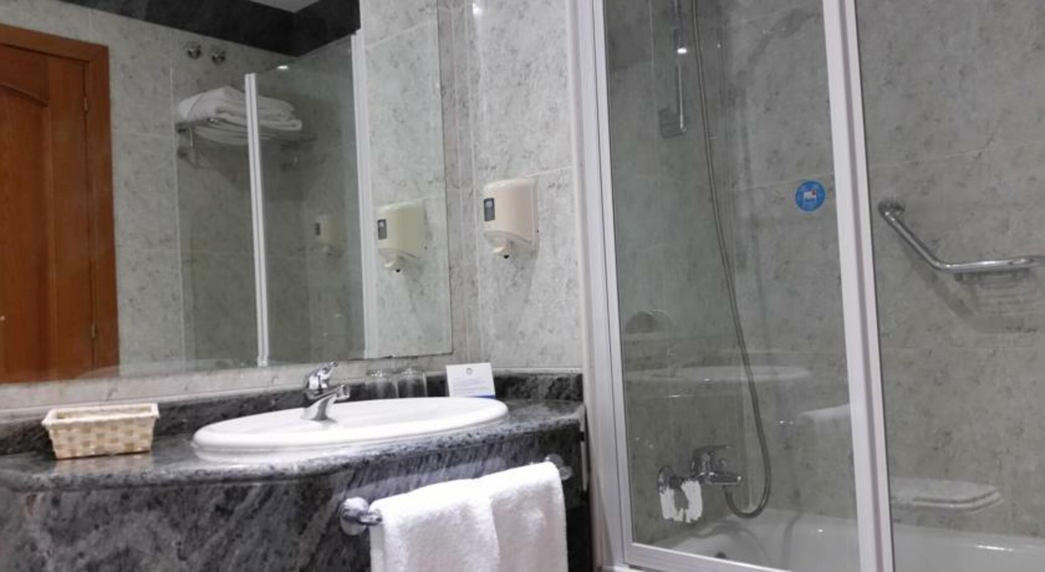 Hotel Humanes أومانيس ديه مدريد المظهر الخارجي الصورة